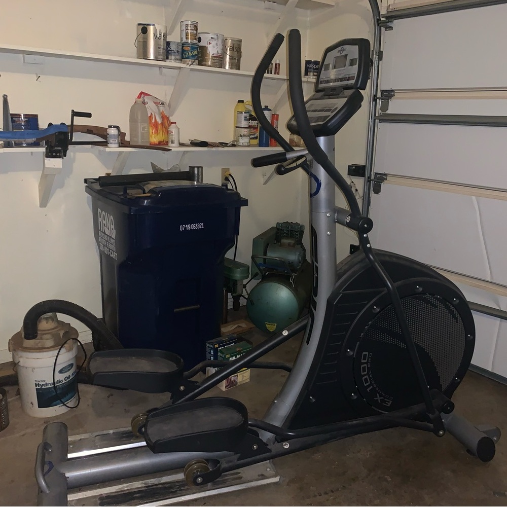 EX 1000 Elliptical Machine